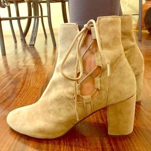 Bella Vita side tie booties